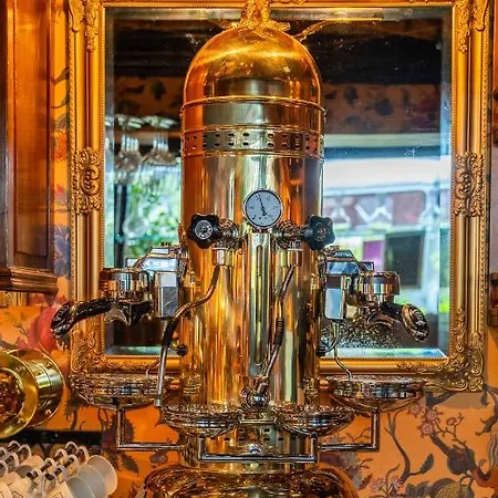 酒店 Charmante Skostredet 5*