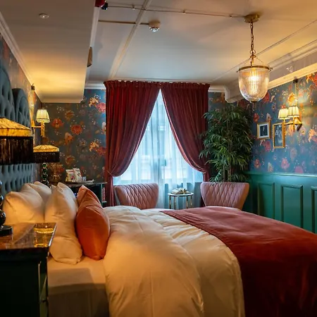 Charmante Skostredet Hotell