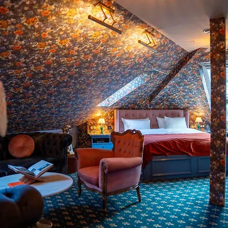 Charmante Skostredet Hotell 5*