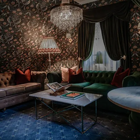 Hotel Charmante Skostredet