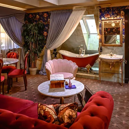 Hotell Charmante Skostredet