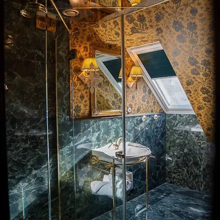 Hotel Charmante Skostredet