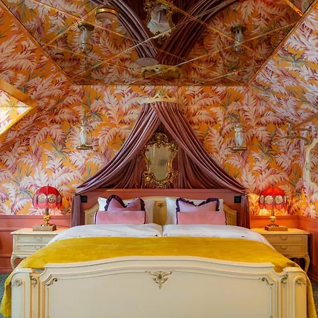 Hotel Charmante Skostredet