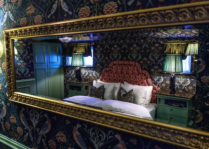 Charmante Skostredet Otel 5*