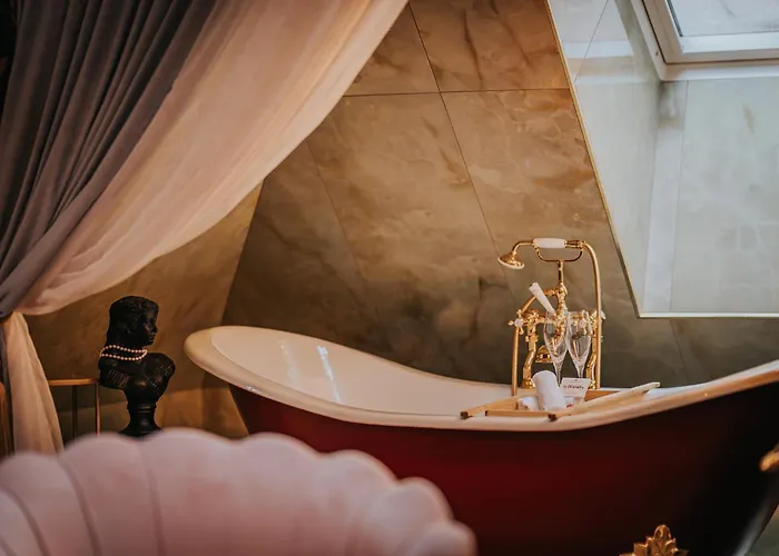 Otel Charmante Skostredet