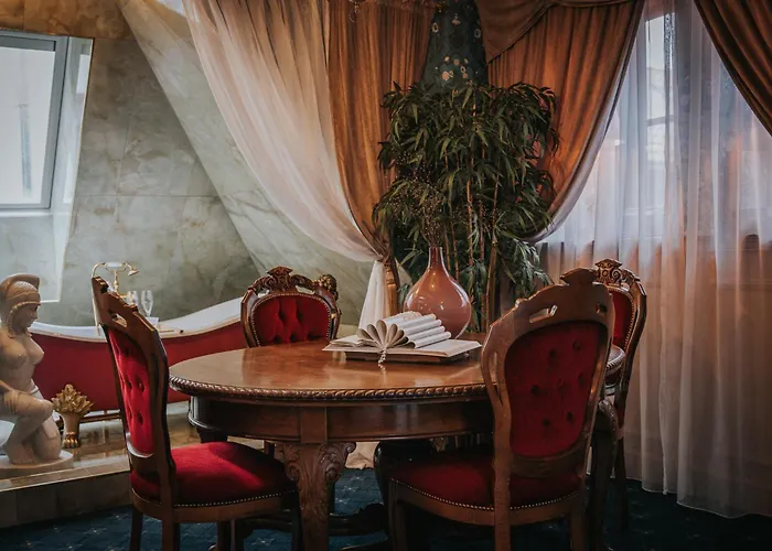 Charmante Skostredet Otel 5*