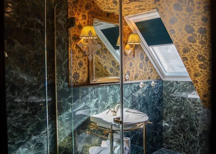 Otel Charmante Skostredet