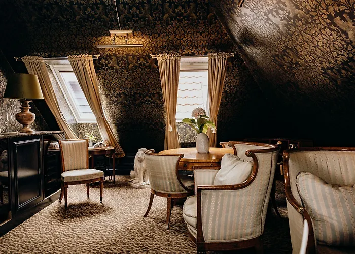 Hotel Charmante Skostredet