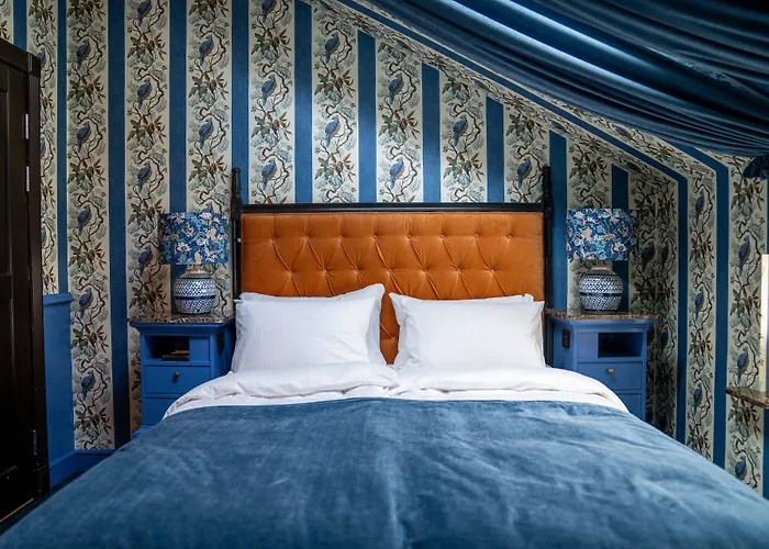 Charmante Skostredet Otel